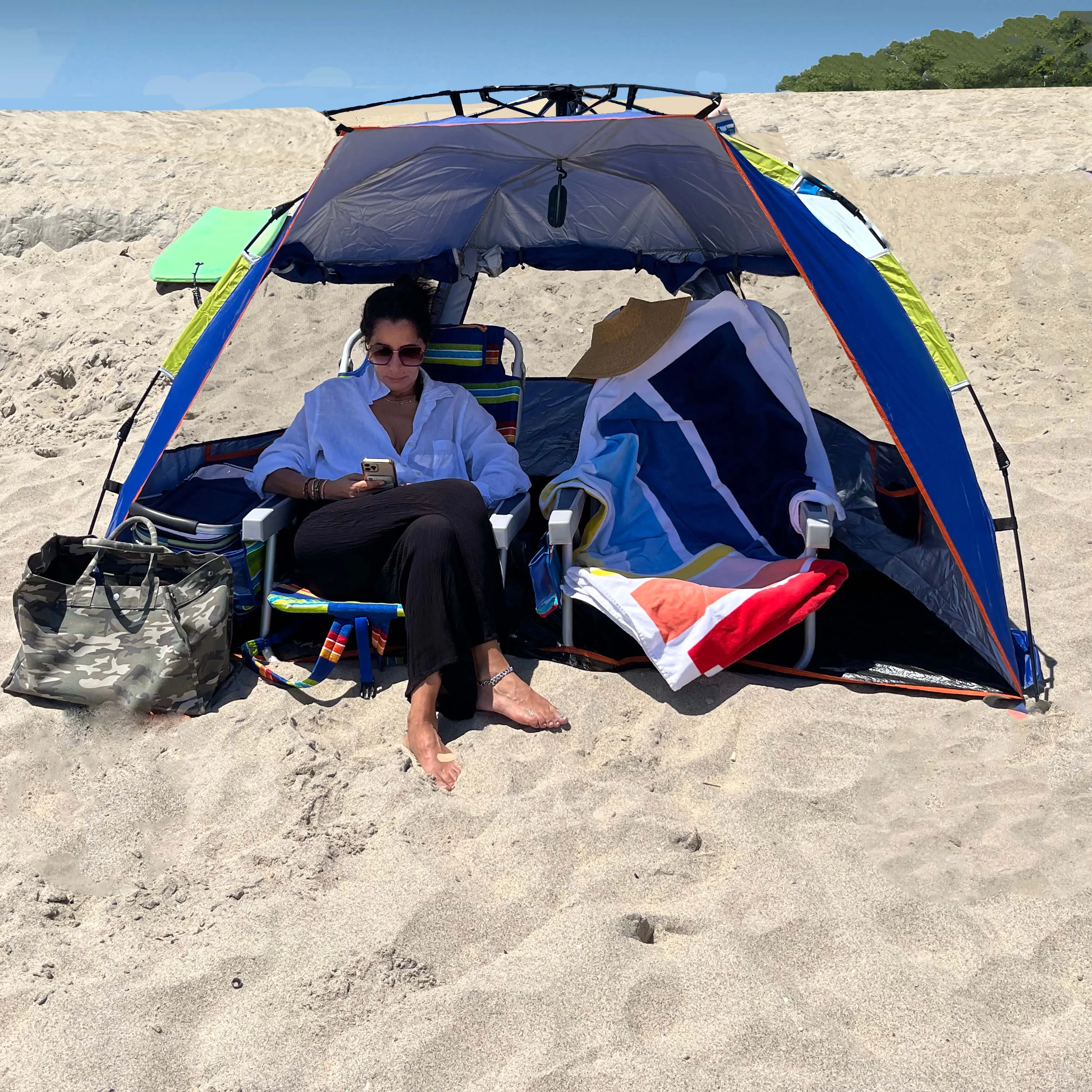Pop-Up Beach Tent w/ Carrying Bag | Collapsible Design | Sun Protection & Weather Resistant